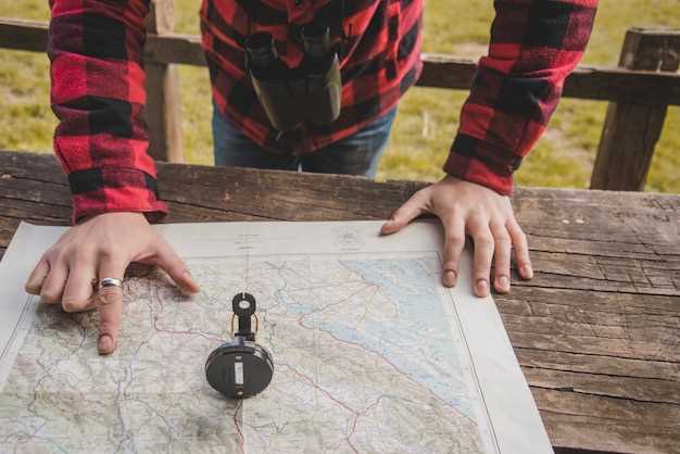 Осмотр капота и моторного отсека