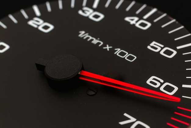 Снятие сиденья и доступа к топливному баку