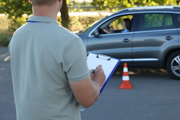 Положение автомобиля на ровной поверхности